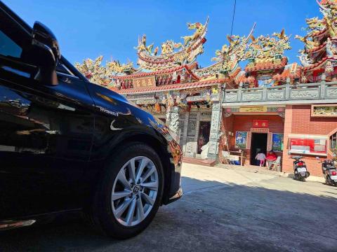 安達車行 新竹接送服務車隊（預約制） - 感謝 新竹 呂小姐
預約 新竹/苗栗包車服務

機場接送 商務洽公 
旅遊包車 結婚禮車 高鐵接送
#5人座轎車型  
有需要的朋友 可以找安達小郭唷 感謝您