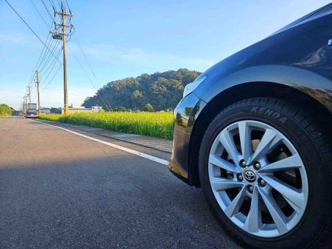 安達車行 新竹接送服務車隊（預約制） - 感謝 芎林  顏小姐
預約 早晨 桃園機場接送服務 
祝您旅途愉快

機場接送 商務洽公 
旅遊包車 結婚禮車 高鐵接送
#5人座轎車型 
有需要的朋友 可以找安達小郭唷 感謝您
