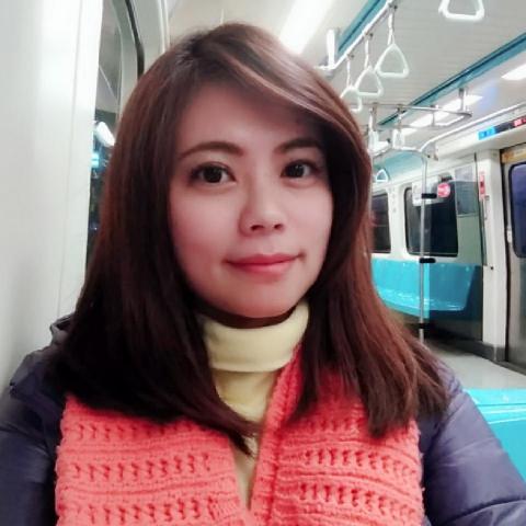 提供配音服務的專家筠筑