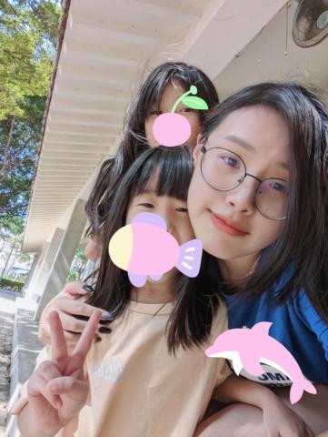 葉子Ava - 與學生戶外活動