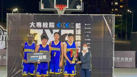 林展右 - 111年全國大專籃球3x3 籃球錦標賽冠軍