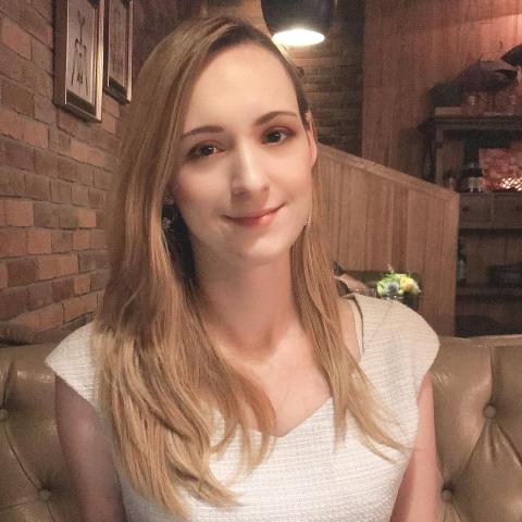 提供翻譯公司taipei服務的專家Sara