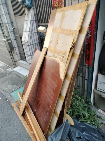 義仔 - 破壞搬下樓