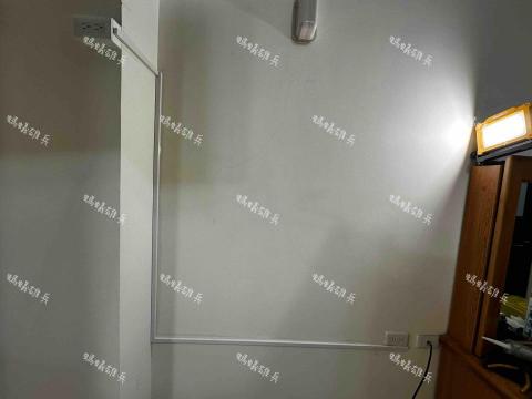 螞蟻雄兵-弱電水電工程(統包) - 阿姨的電視裝在上方牆壁垂釣下來的,她不想用這麼長的延長線,而且這個空間是放一個實木衣櫃,她不喜歡線掉在地上的感覺,也不想打掉牆壁,所以我們規劃這樣延伸出一個新的插座,阿姨看了很滿意!
我們自己看了也舒服~強迫症牙起來! 螞蟻雄兵-弱電水電工程(統包) - 阿姨的電視裝在上方牆壁垂釣下來的,她不想用這麼長的延長線,而且這個空間是放一個實木衣櫃,她不喜歡線掉在地上的感覺,也不想打掉牆壁,所以我們規劃這樣延伸出一個新的插座,阿姨看了很滿意!
我們自己看了也舒服~強迫症牙起來!