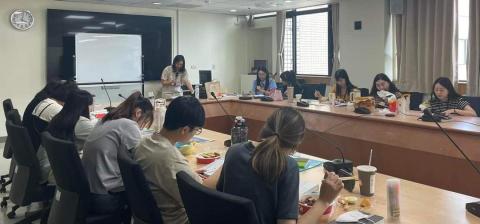 夏荷雅 - 上課的氣氛
大家很認真上課，而且很熱情學習新的課程。