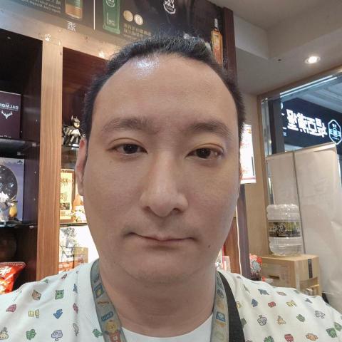 提供取貨便服務的專家張柏瀚