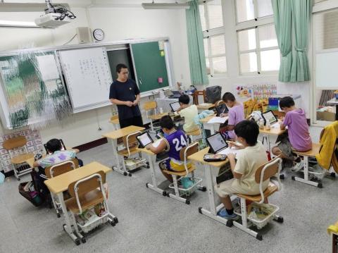 廖一信 - 小班級課後加強