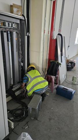 崛立數位工程 - 新建構廠房配置弱電設備查修及建置