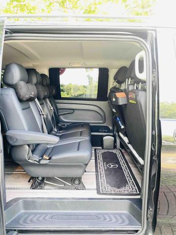 小蔚帶您趣旅行 - 中排3位座椅。