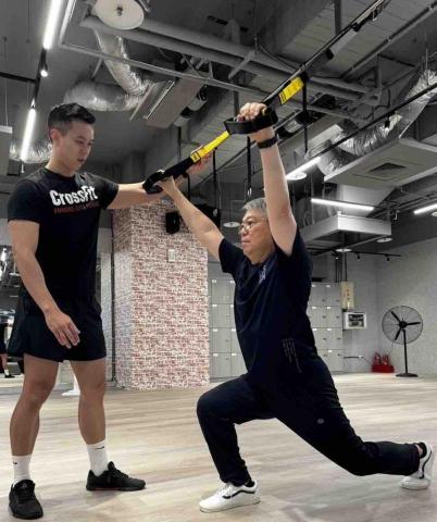 Milo米羅健身教練 - 銀髮族-TRX訓練