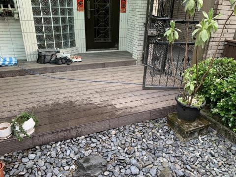 塑木專家-Kai - 庭院地板 白鐵骨架搭配塑木面板 BR色