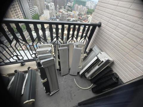 劉俊良 - 分離式冷氣 四組保養