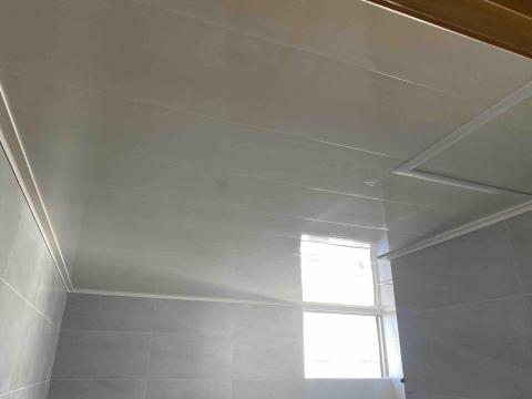 品炫工程行 - 浴廁翻新 - 塑膠天花板