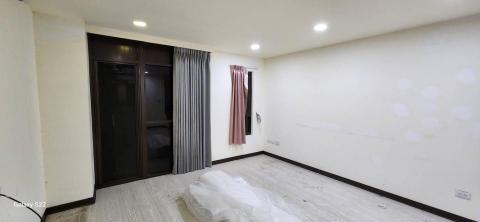 你為什麼不問問神奇海螺呢 - 苗栗縣竹南鎮，社區：La More，乳膠漆+壁紙清除+清運+局部批土，施工中