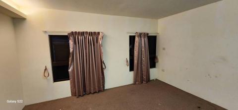 你為什麼不問問神奇海螺呢 - 苗栗縣竹南鎮，社區：La More，乳膠漆+壁紙清除+清運+局部批土，施工中