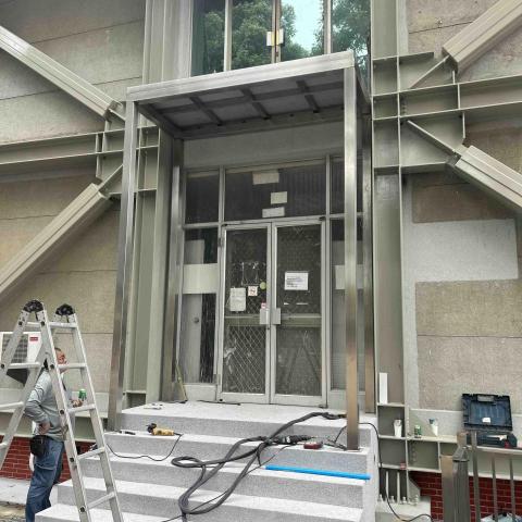 元鎰實業社 - 新建-白鐵方管搭設平檯遮雨棚.