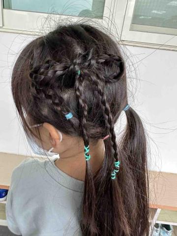 洪語謙 - 編髮-蝴蝶結