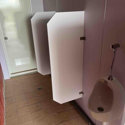 元鎰實業社 - 壁掛式小便斗安裝（給排水施作）