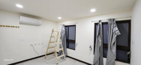 你為什麼不問問神奇海螺呢 - 苗栗縣竹南鎮，社區：La More，乳膠漆+壁紙清除+清運+局部批土，施工中