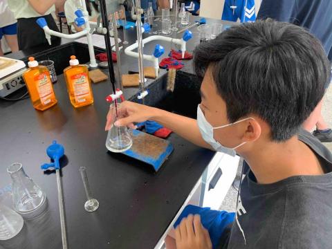 蕭程安 - 化學實驗