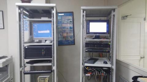 昱升電腦資訊有限公司 - 機房維護中