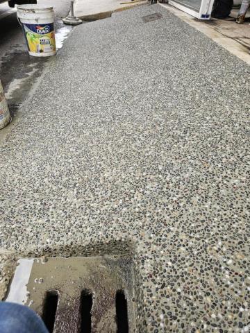 陳鵑兒 - 復國路門面斜坡抿石子