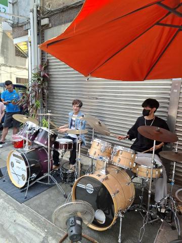 Js鼓獲人心爵士鼓工作室 - 開幕式表演