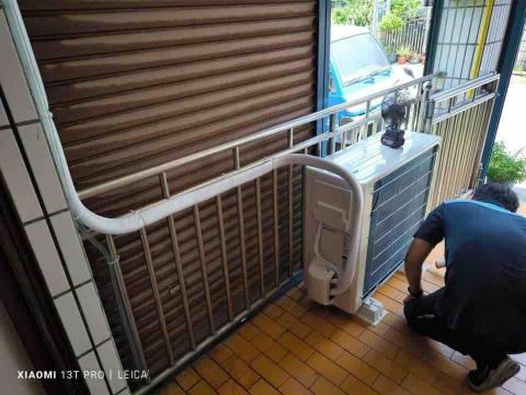 鄧楷錡 - 國際牌冷氣安裝 明管施作