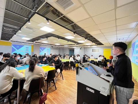 Lionel Huang - CDA職涯諮詢師 - 中原大學-職涯講座