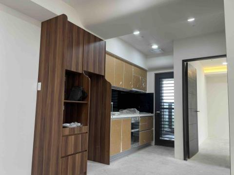 劉得輝 - 改裝建商壓迫的天花板