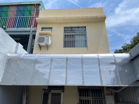 元順金屬企業股份有限公司 - 居家-採光罩白鐵板更換(新興路)