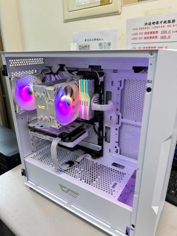 蔡馥年 - 幫客戶配單完成品