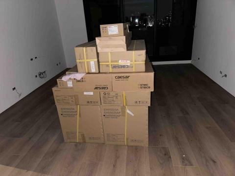 家恩快遞物流 - 協助業者將貨物搬上樓