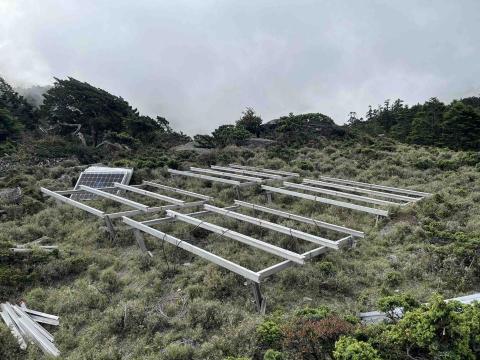 翼鳴有限公司 鋼鋁工程 - 嘉明湖山屋太陽能骨架