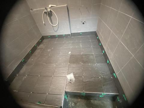 慶築工程行 - 三民區更衣室地面增高30*30（未填縫