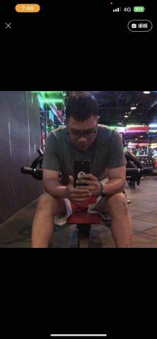 提供木作拉門服務的專家何冠儀