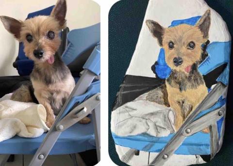 畫布、石頭彩繪(寵物、人物肖像似顏繪) - [原圖重現]此幅客戶希望椅子將其帶入畫面，因較複雜，收費即會高一些，訂價在$1500元，尺寸大約手掌張開大，極具紀念價值。