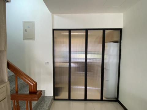 固美室內裝修 - 折疊鋁框拉門