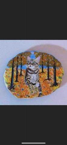 畫布、石頭彩繪(寵物、人物肖像似顏繪) - 石頭彩繪顯特色，極具紀念、收藏價值，可適應外在環境，防水、防塵不易退色，顏料保固一年。(定價$1,500)