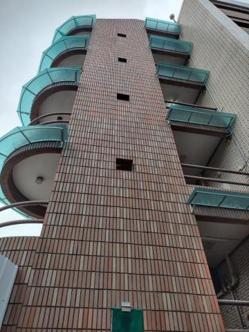 元順金屬企業股份有限公司 - 建設工程-樓梯外牆採光罩施作