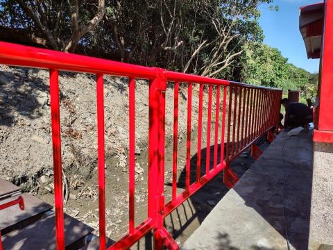 元順金屬企業股份有限公司 - 建設-扶手欄杆(堤岸)