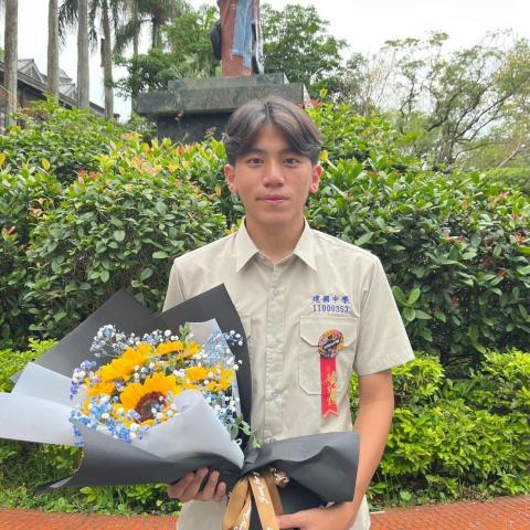 提供奧數題目小四服務的專家高捷桓