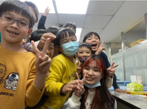 陳芷柔 - 擔任冬季夏令營授課教師