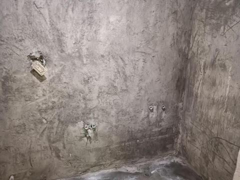 慶築工程行 - 三民區衛浴牆面防水底漆