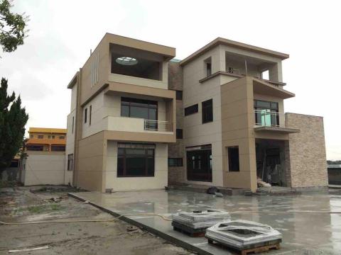 墨琥塗裝工程行 - 新透天石頭漆作品