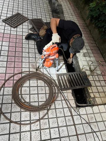 《速達通》水管包通\馬桶包通\各式水管堵塞 - 