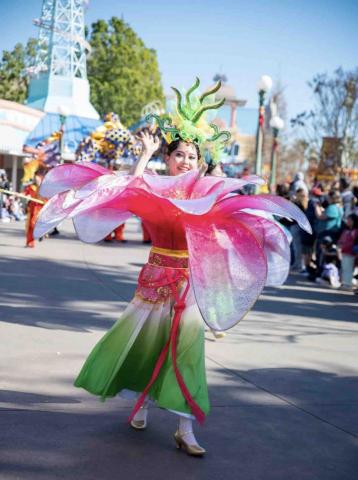 姚方 - 加州迪士尼春節演出