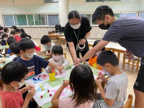 傅承中 - Previous picture of a club teaching