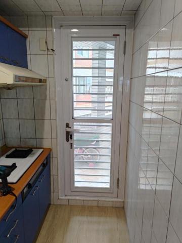 璟昕鋁門窗 - 包框三合一通風門