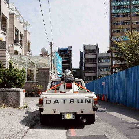 李勤 -  機車托運